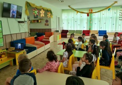 Областната инициатива "Четене на приказки без край" 4