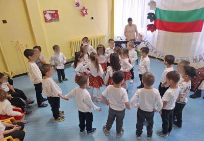 Празник на пролетта и свободата в ДГ "Трети март“ - Плевен 12
